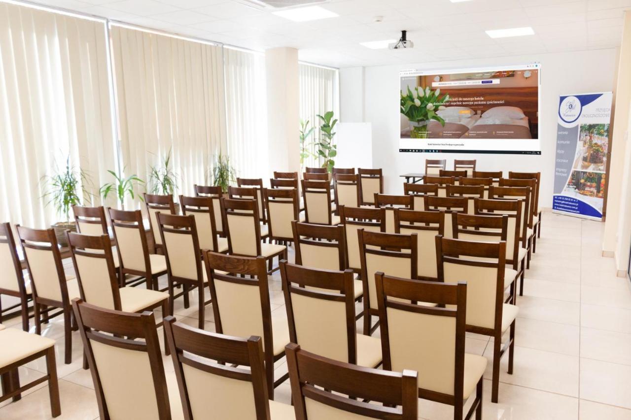 Hotel Katowice Premium Bagian luar foto
