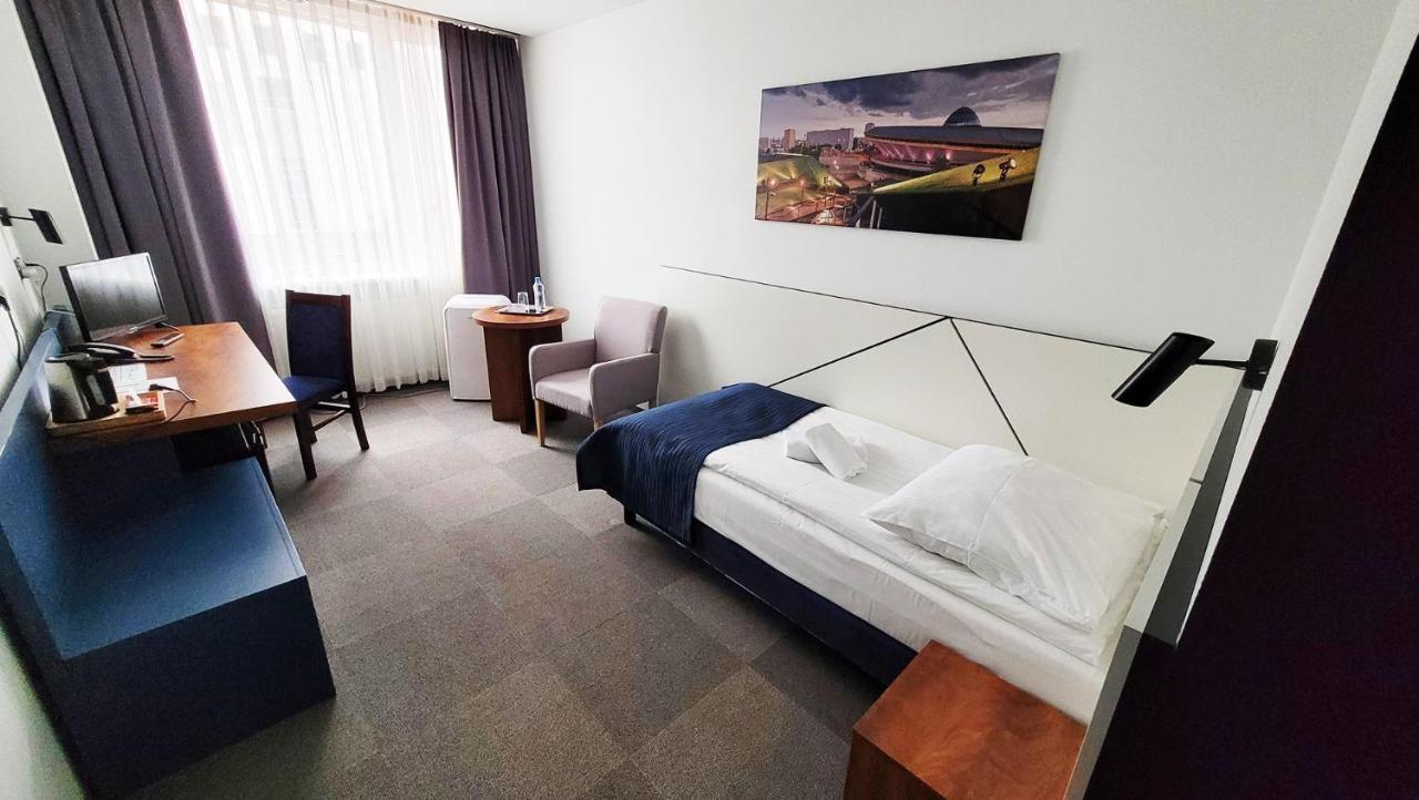 Hotel Katowice Premium Bagian luar foto