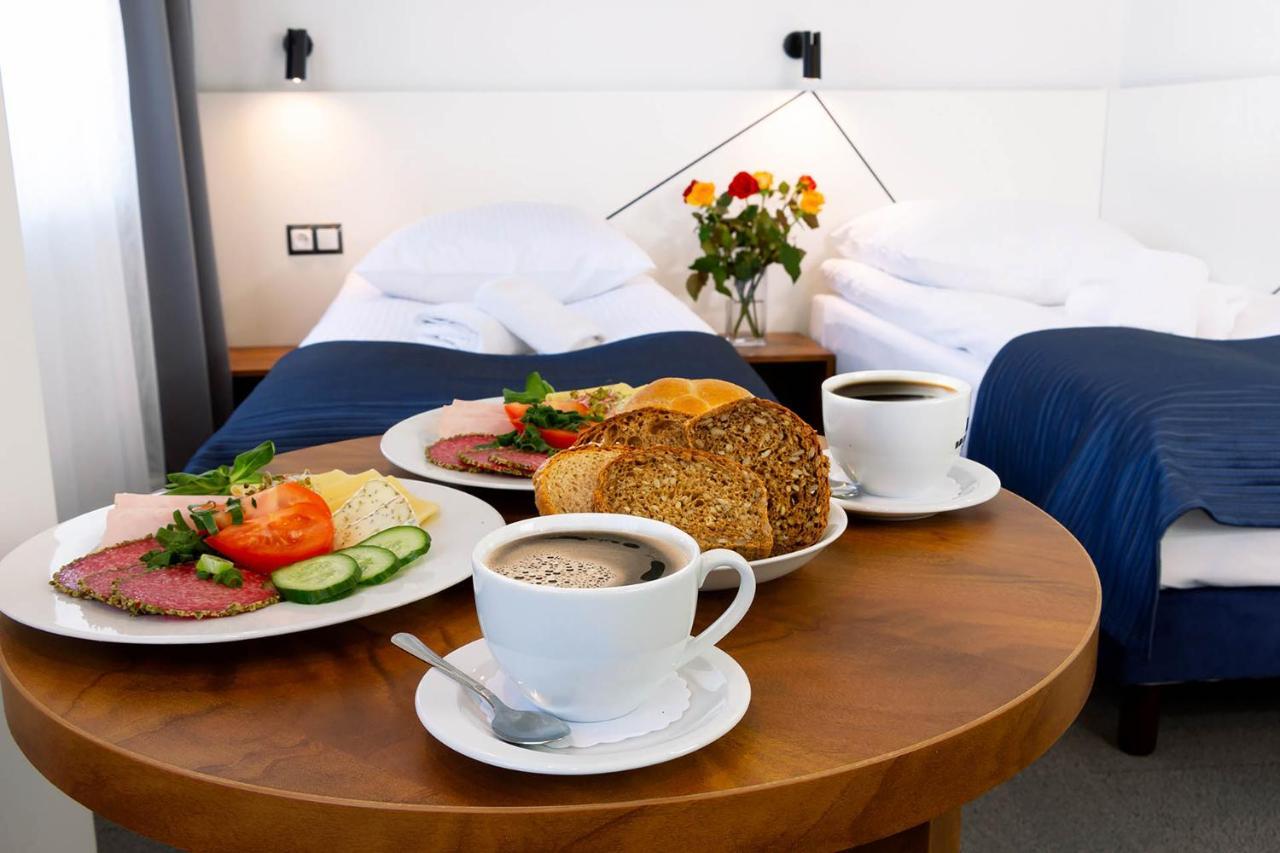 Hotel Katowice Premium Bagian luar foto