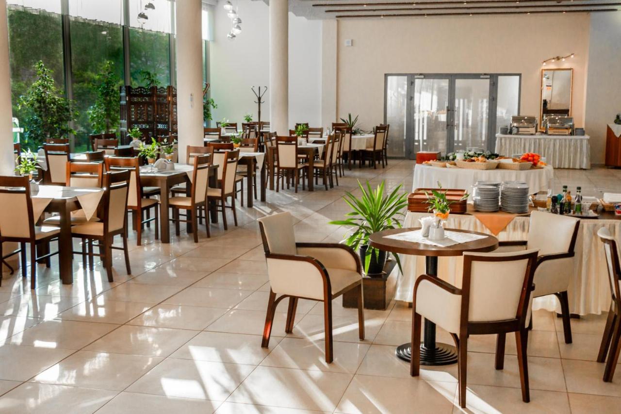 Hotel Katowice Premium Bagian luar foto