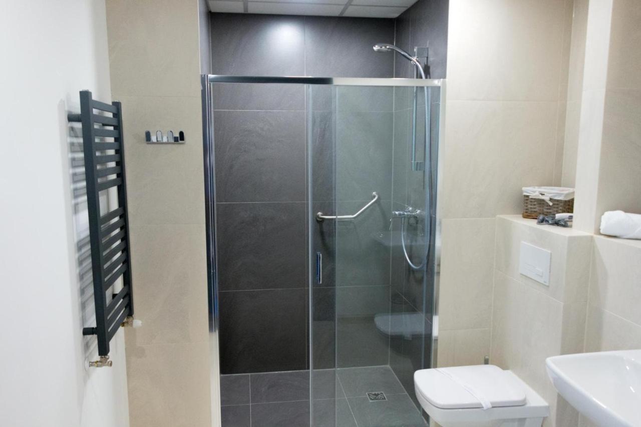 Hotel Katowice Premium Bagian luar foto