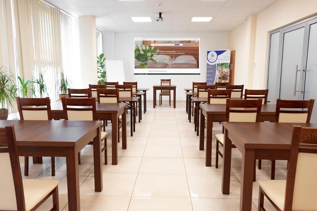 Hotel Katowice Premium Bagian luar foto