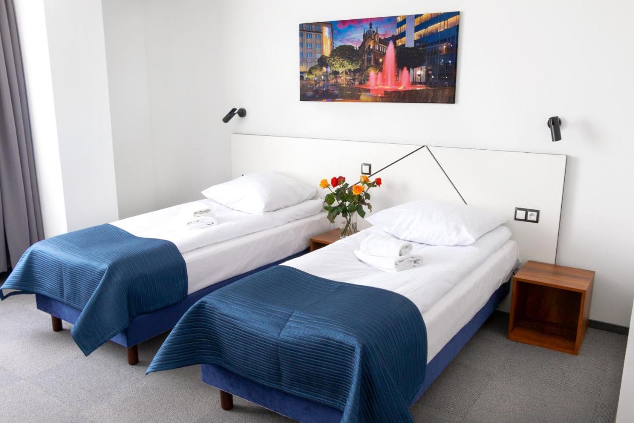Hotel Katowice Premium Bagian luar foto