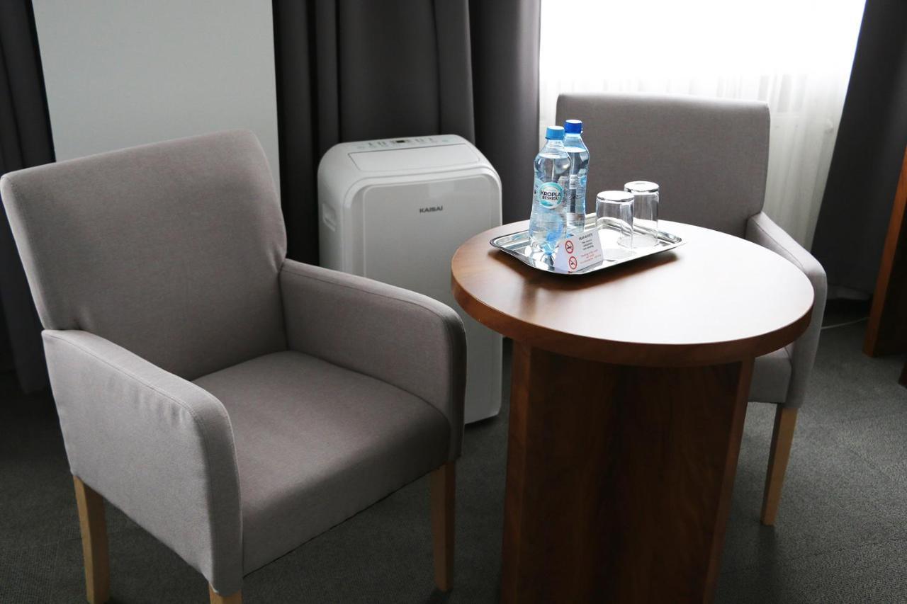Hotel Katowice Premium Bagian luar foto