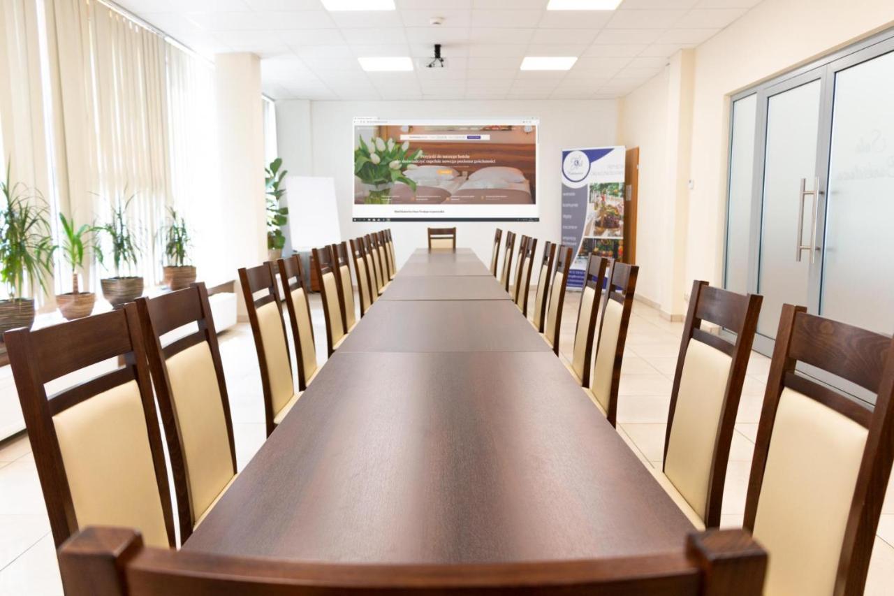 Hotel Katowice Premium Bagian luar foto