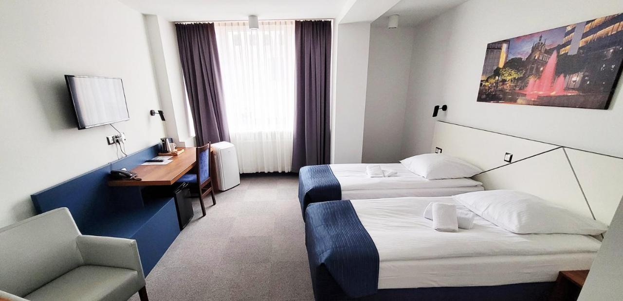 Hotel Katowice Premium Bagian luar foto