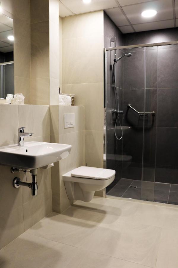 Hotel Katowice Premium Bagian luar foto