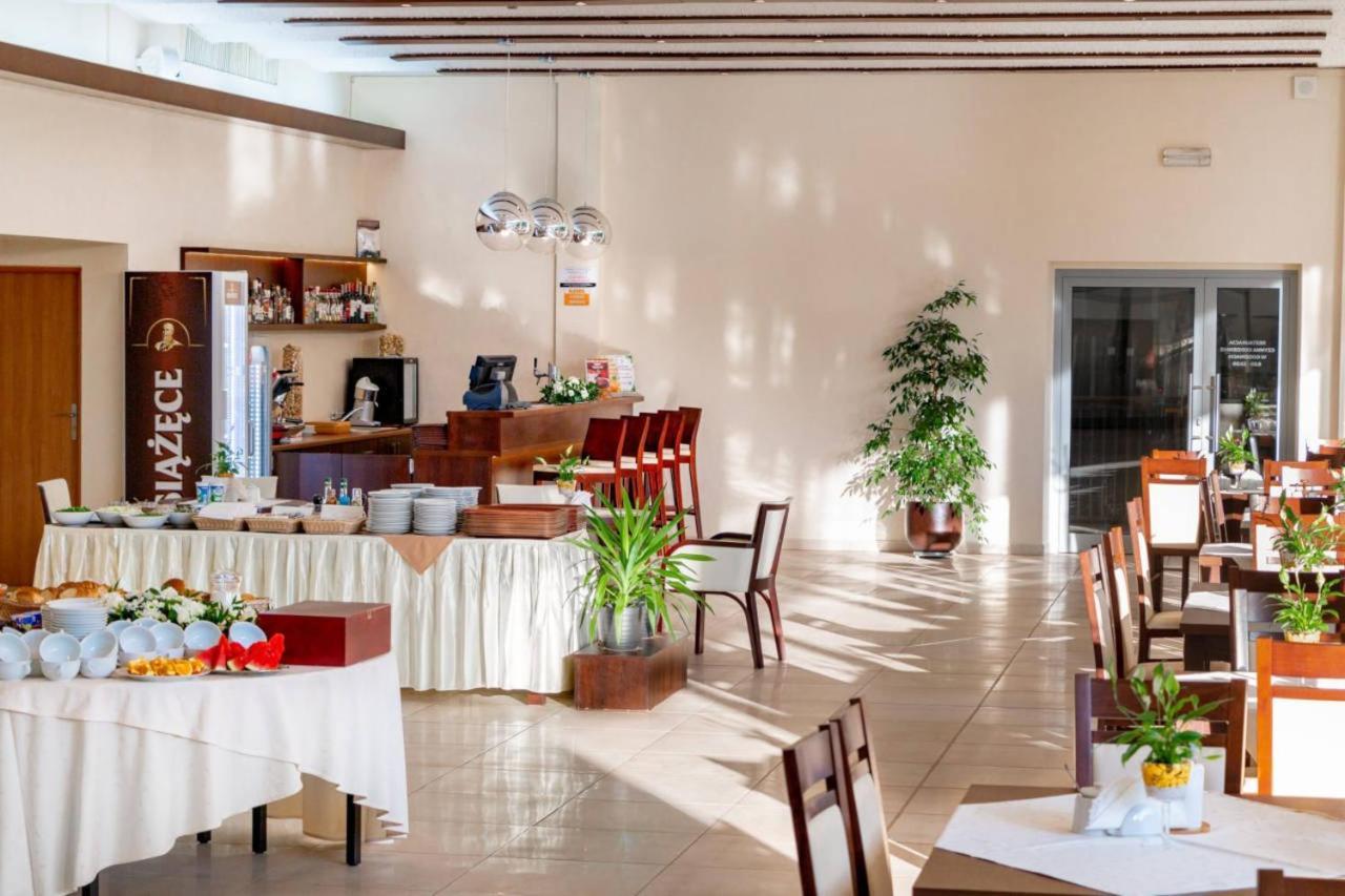 Hotel Katowice Premium Bagian luar foto